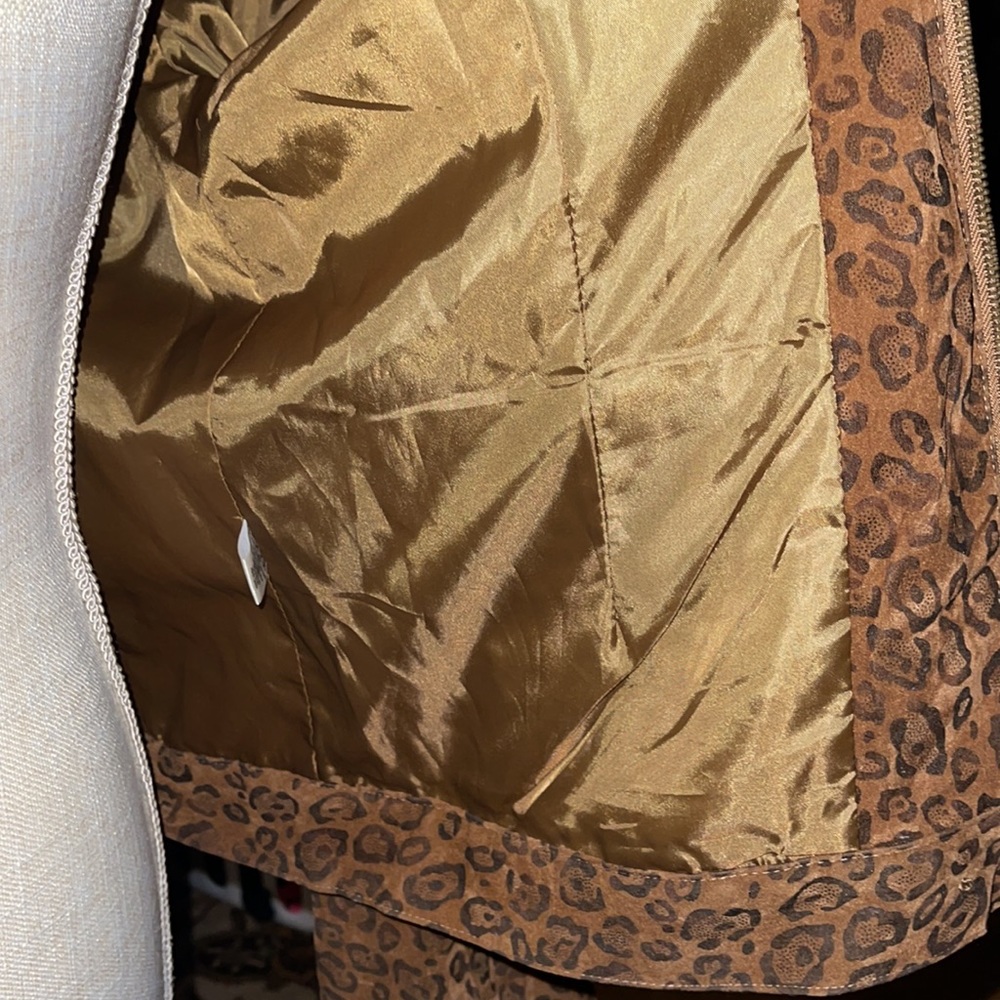 Jacket - Picture 4 of 6